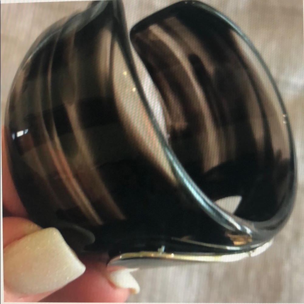 Coach Cuff - Picture 6 of 8